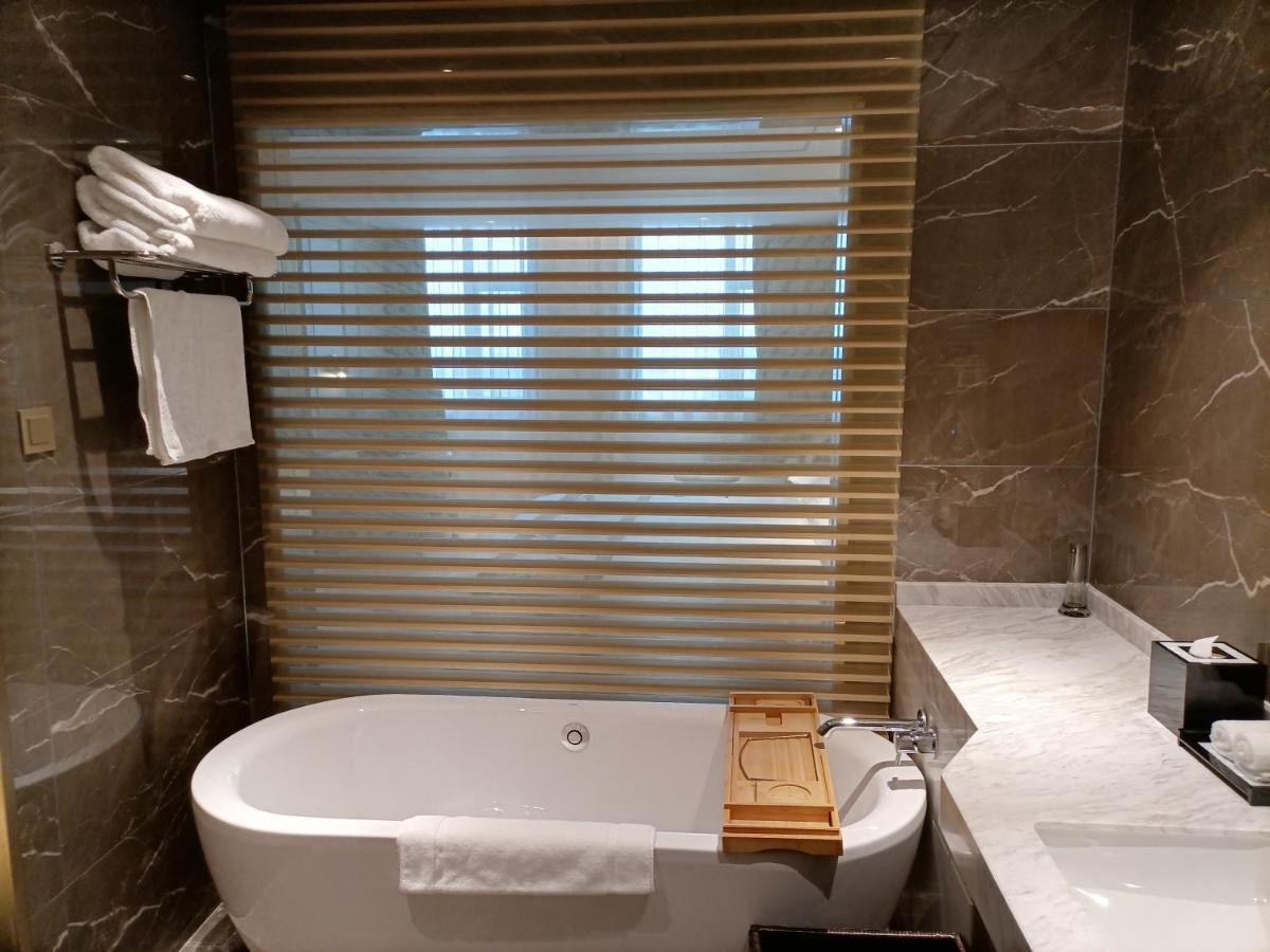 Baoying Jinling Hotel 외부 사진