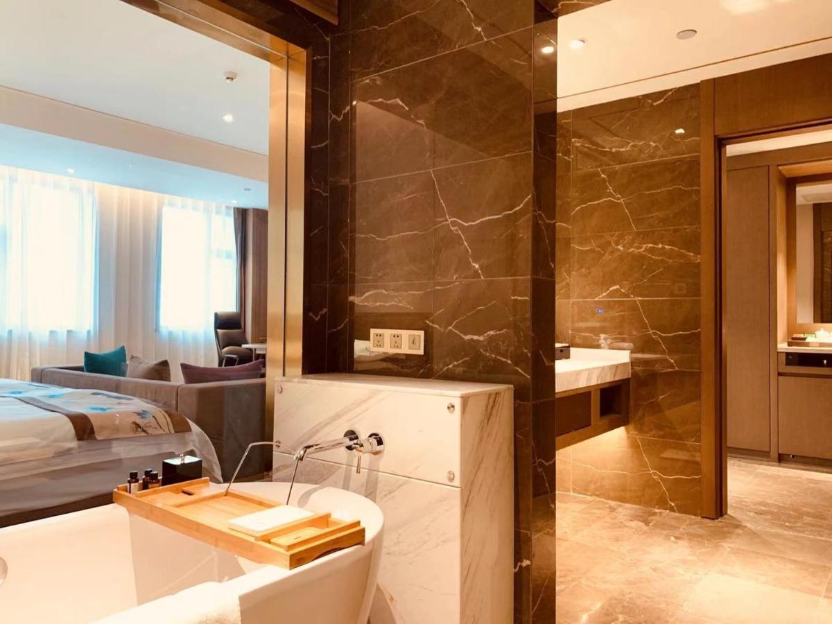 Baoying Jinling Hotel 외부 사진